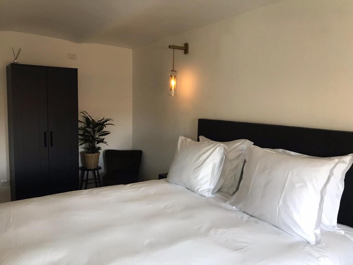 Sotto La Vigna Charm Stay Adults Only Vacation Suite Montegrosso dʼAsti Dış mekan fotoğraf