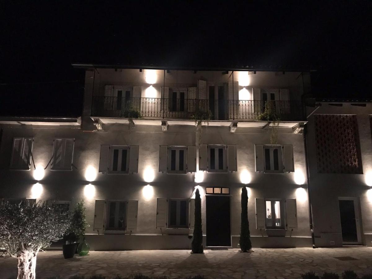 Sotto La Vigna Charm Stay Adults Only Vacation Suite Montegrosso dʼAsti Dış mekan fotoğraf