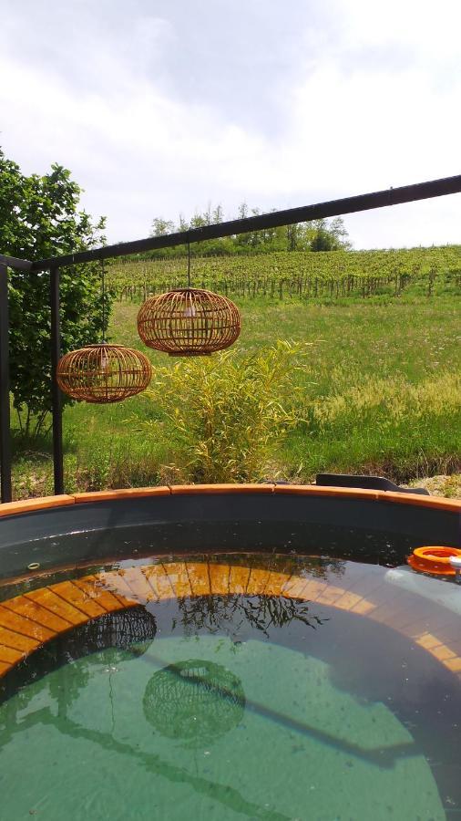 Sotto La Vigna Charm Stay Adults Only Vacation Suite Montegrosso dʼAsti Dış mekan fotoğraf