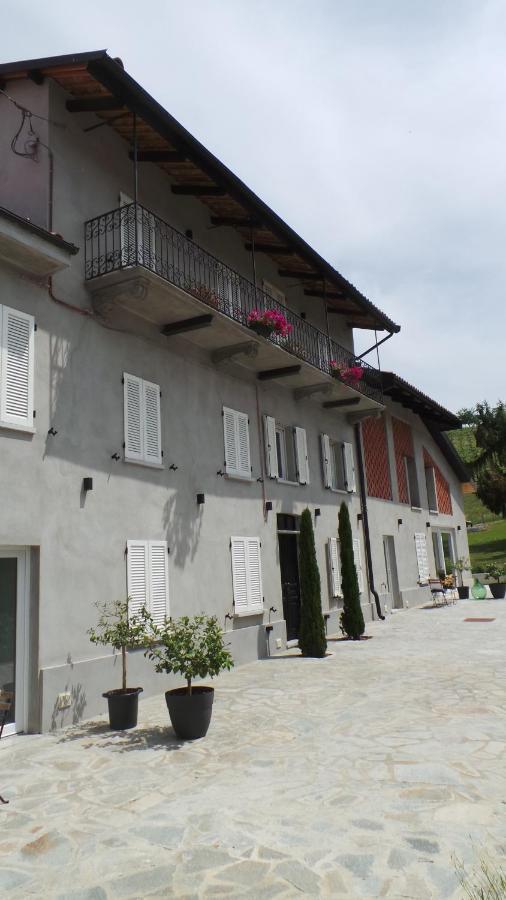 Sotto La Vigna Charm Stay Adults Only Vacation Suite Montegrosso dʼAsti Dış mekan fotoğraf