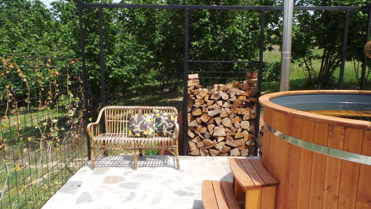 Sotto La Vigna Charm Stay Adults Only Vacation Suite Montegrosso dʼAsti Dış mekan fotoğraf